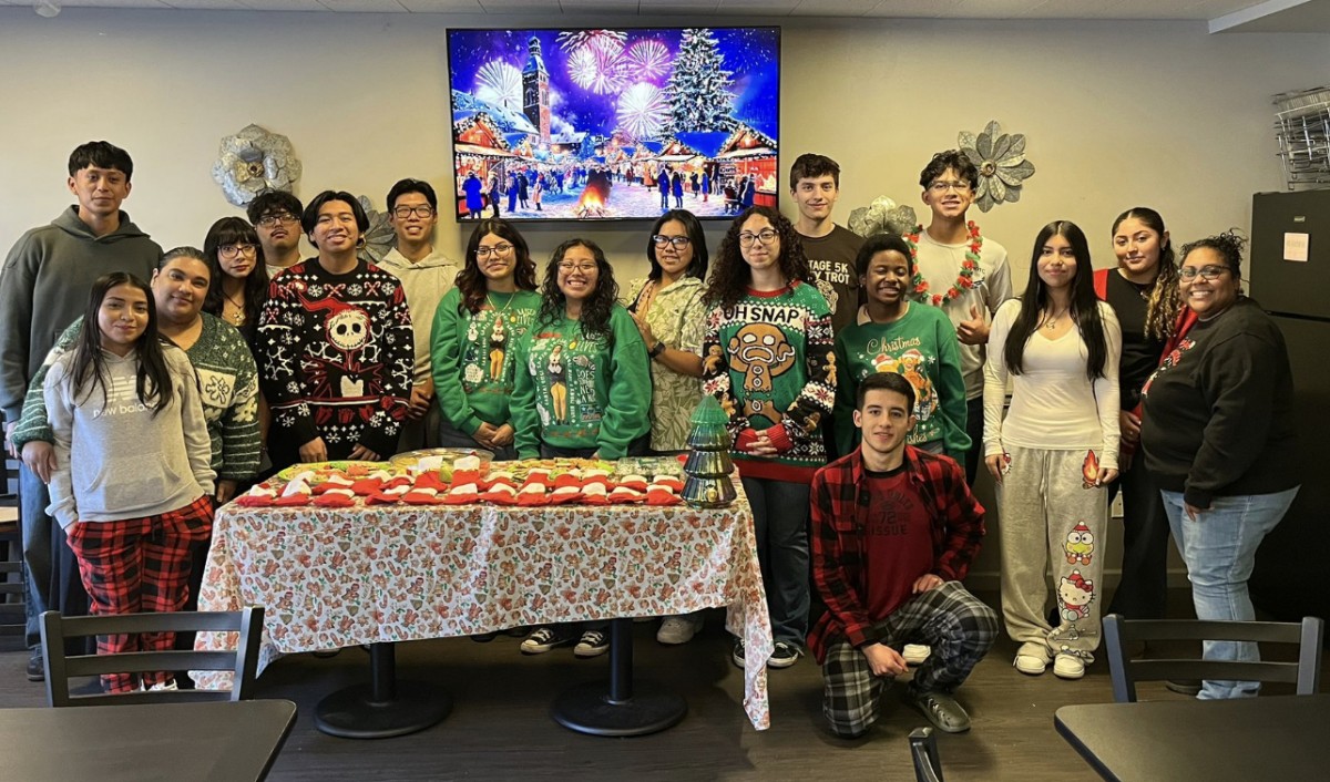 Thumbnail for NFA's Spanish Honor Society Scholars Spread Cheer in Senior Community